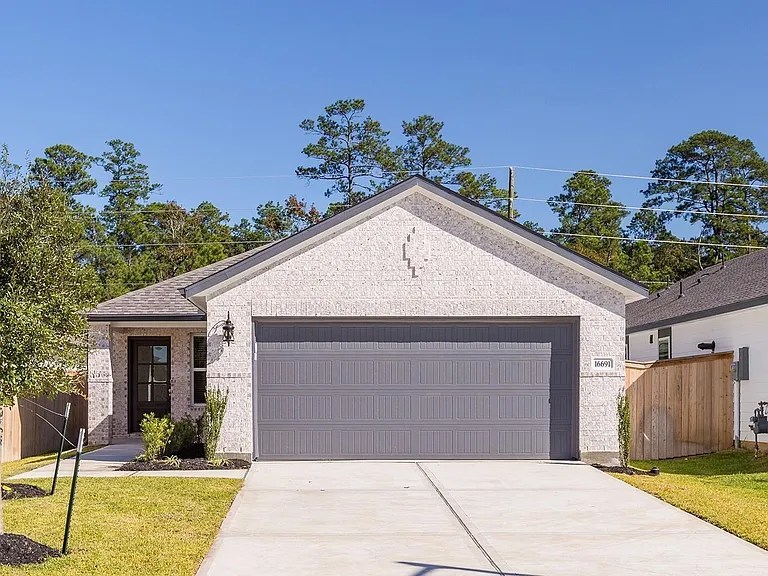 16691 Sterling Cliff St — Photo 2