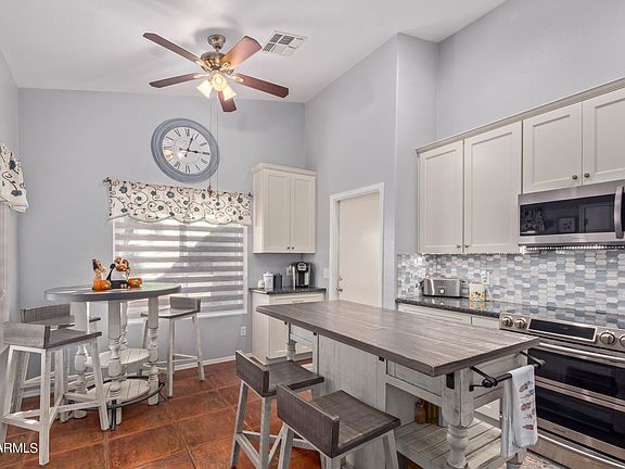 3rd image of 8526 W Echo Ln
