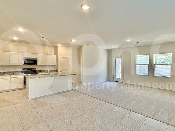 4th image of 4426 N 100th Dr