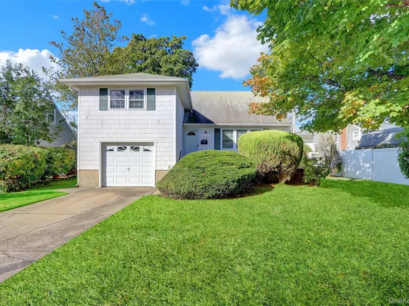 60 Elizabeth Drive, Bethpage, NY 11714