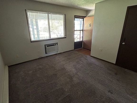 4th image of 719 1st St S #6