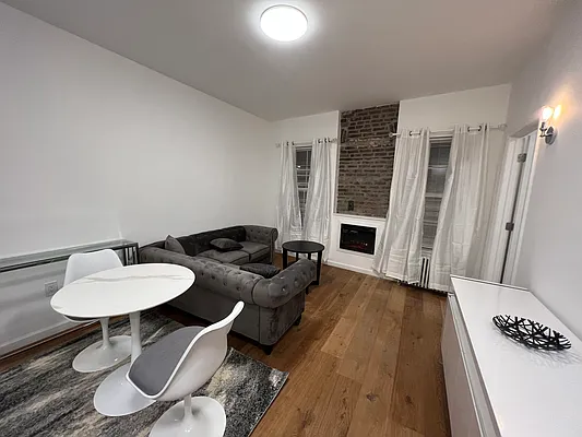 Rented by Oxford Property Group | media 2