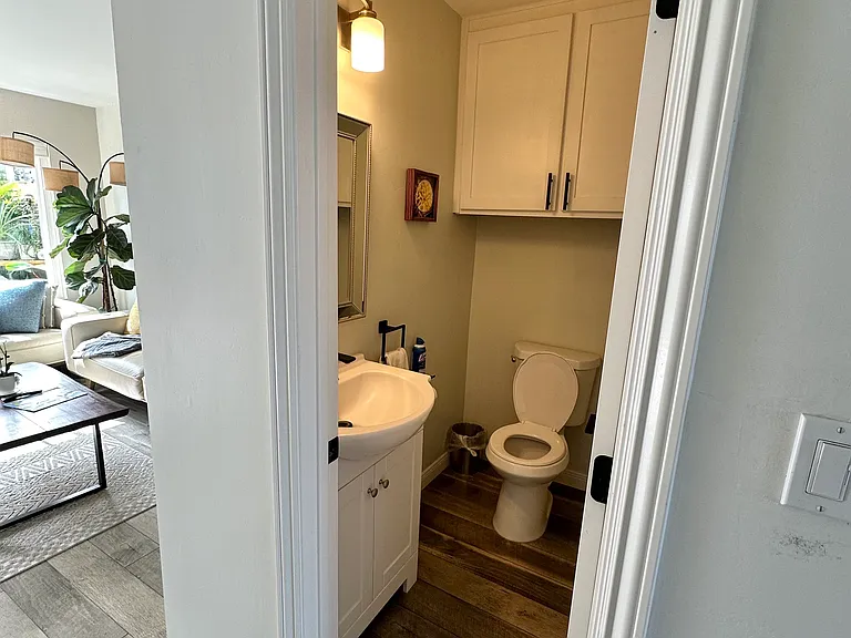 2525 Jefferson St #M — Photo 6