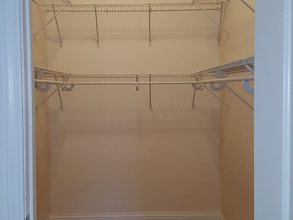 5th image of 2144 W Berteau Ave APT 3S