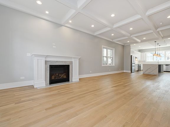 3rd image of 1646 N Kimball Ave