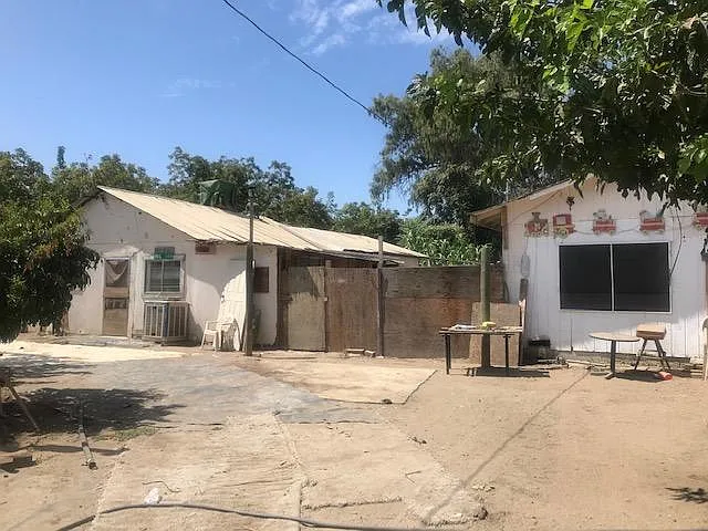 19272 Avenue 144 #D photo 1