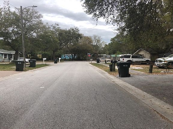 4th image of 3139 Green Acres Ave