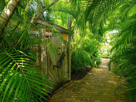 4th image of 1111 Watson St APT B