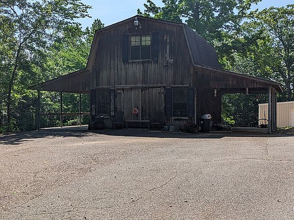 2nd image of 1140 Old Sr 57