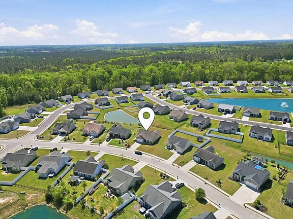 3rd image of 176 Springtide Dr.