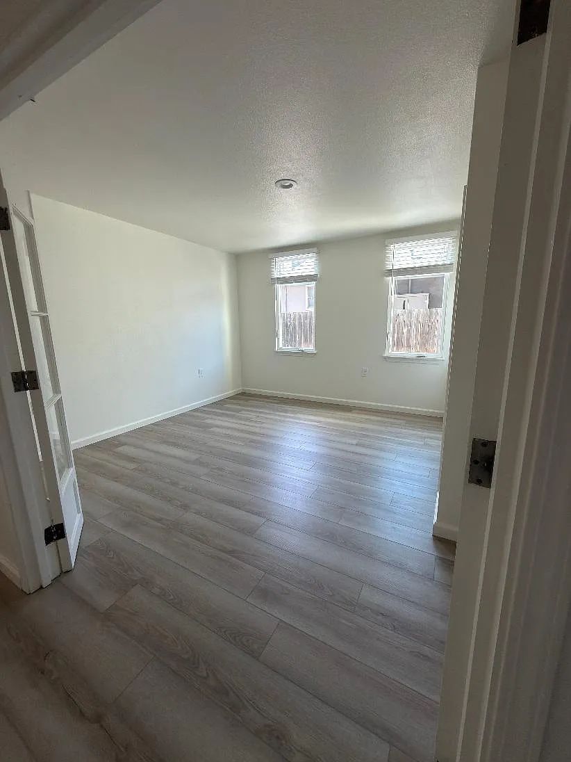 2 bed, 950 sqft, $2,750 — Photo 4