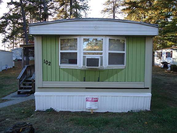 3rd image of 102 Alpine Ave. #102