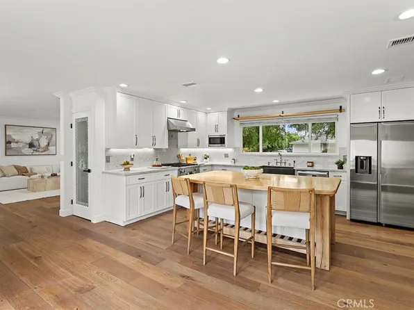 2162 Montgomery Rd, Thousand Oaks, CA 91360