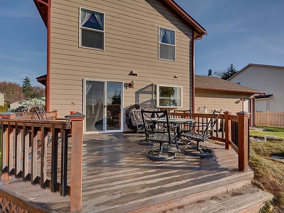 2nd image of 29 Kinkaid Dr