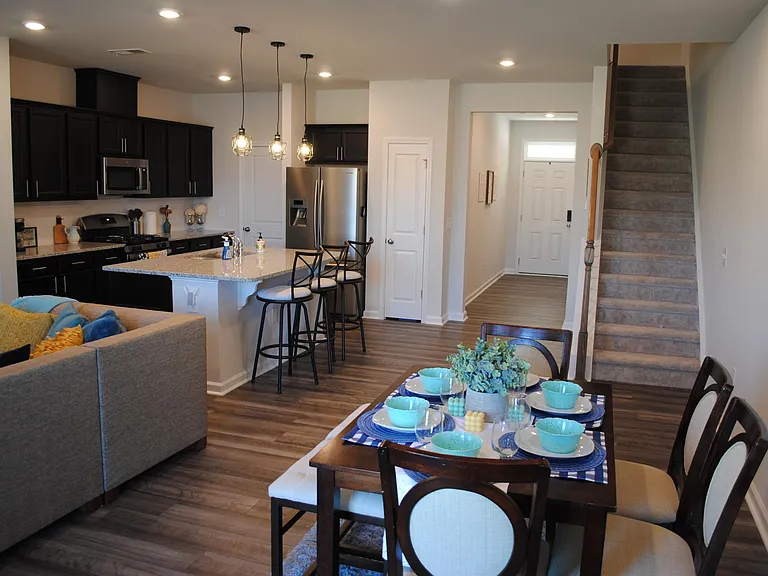 5045 Tura St — Photo 36