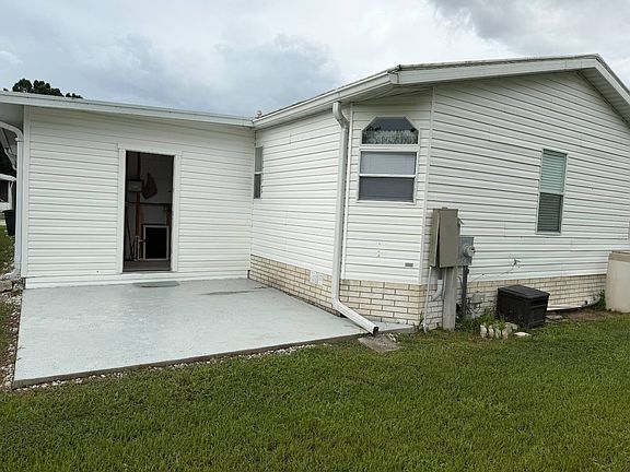 3rd image of 5836 SW 60th Pl