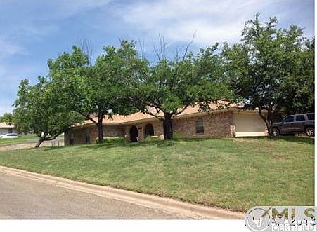 1st image of 2527 Lowrey Dr