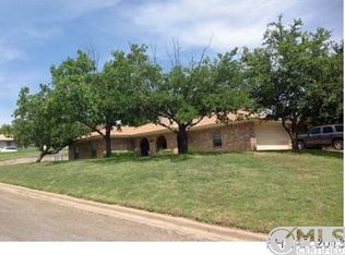 2527 Lowrey Dr, Gatesville, TX 76528