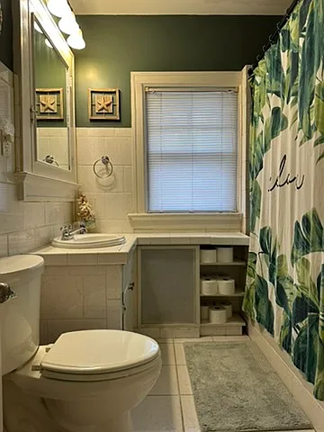 822 E Locust St #A — Photo 5