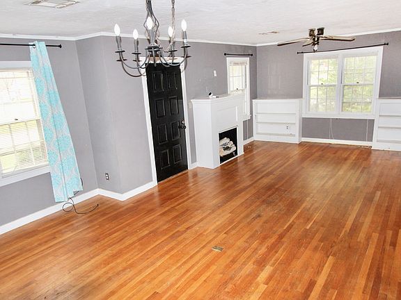 4th image of 221 S Watkins Ave
