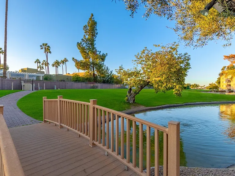 7950 E Camelback Rd #305 — Photo 25