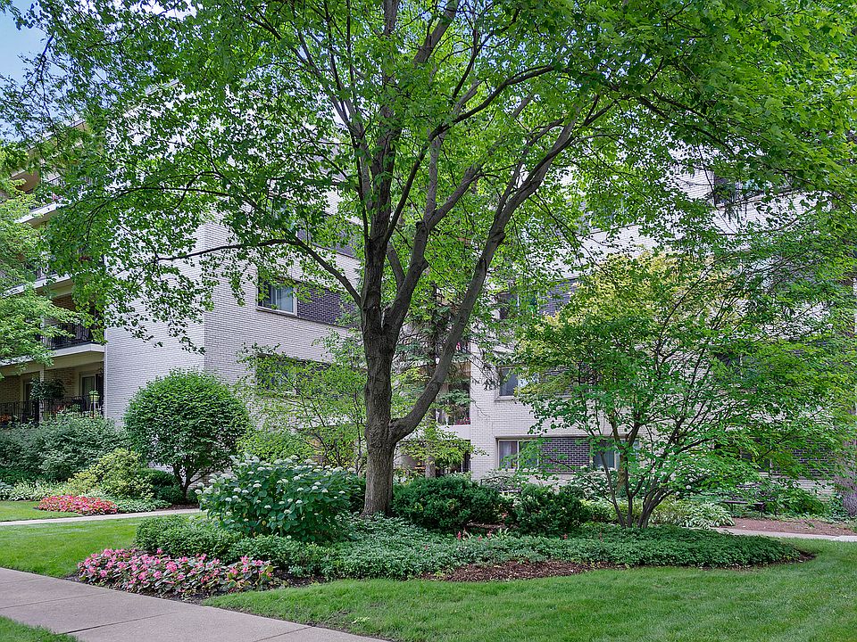 1st image of 415 Franklin Ave APT 3E