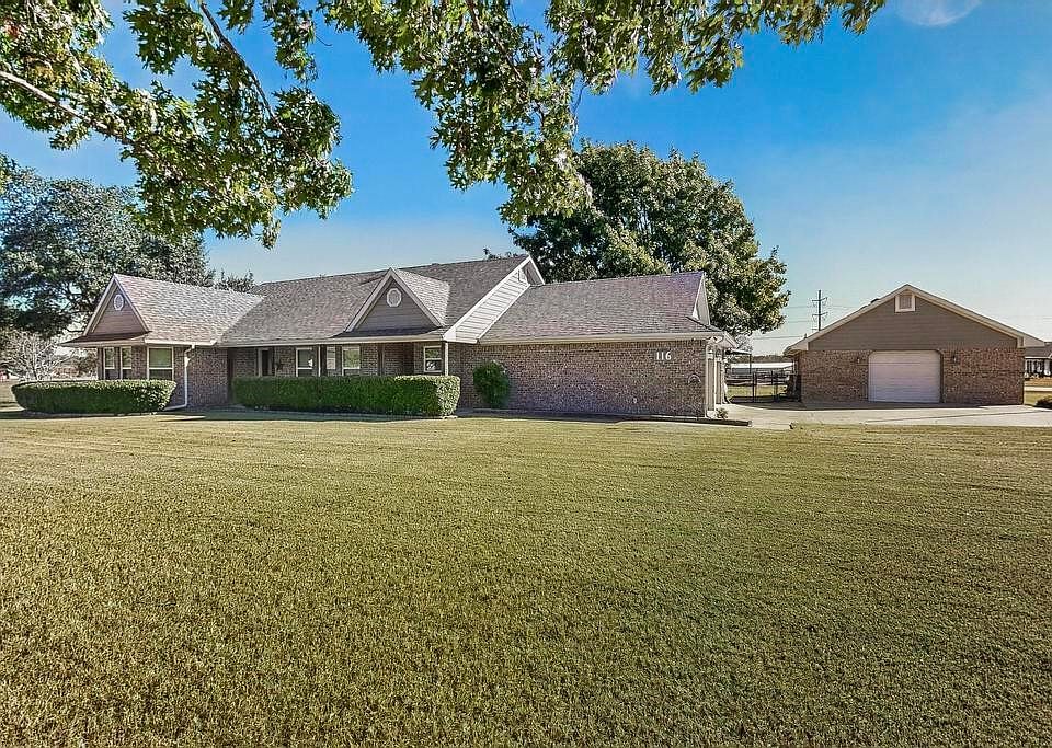 1st image of 116 Quinta Cir