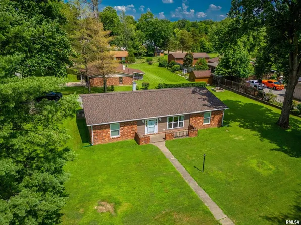 103 Westernaire Dr, Marion, IL 62959