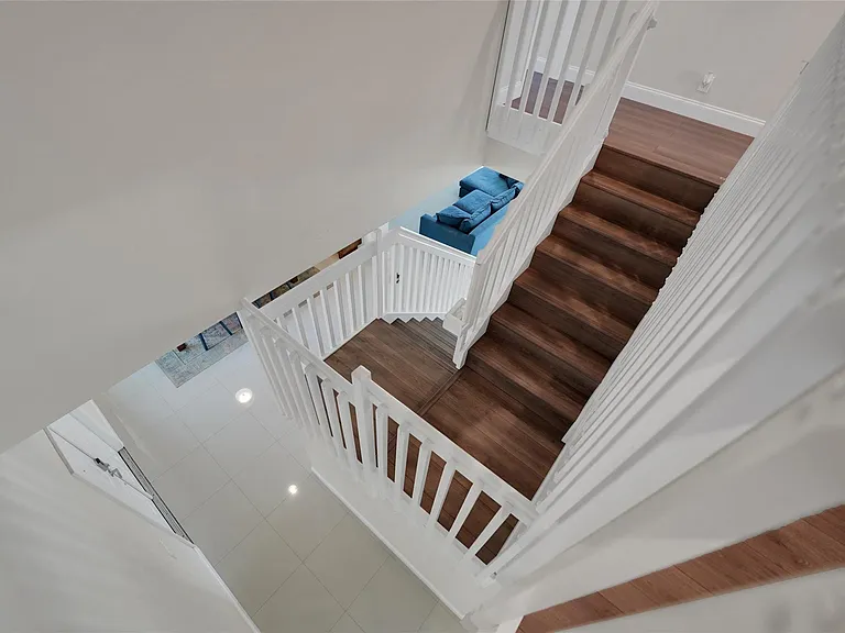 1070 Bluewood Ter — Photo 26