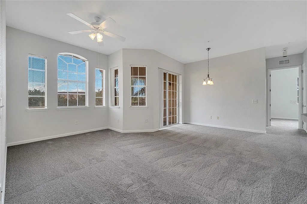 Building Photo - 817 Terrace Ridge Cir #817
