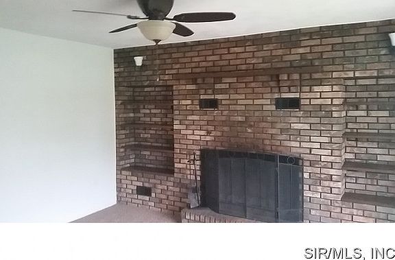 3rd image of 104 N Cherry St