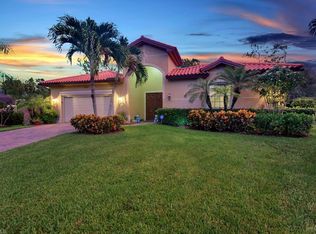4000 Stonesthrow Ct, Naples, FL 34109