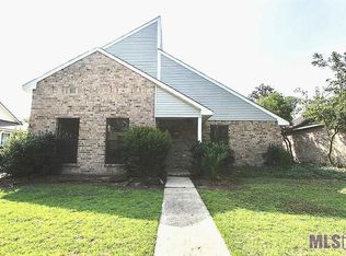 643 Meadow Bend Dr, Baton Rouge, LA 70820