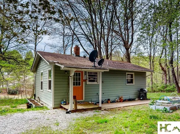 7 Grefe Road, Scaly Mountain, NC 28775