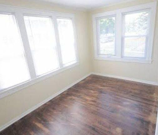 4th image of 2535 2nd St NE #1