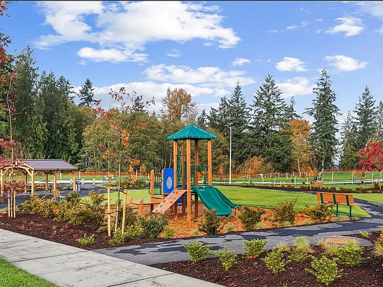 75th Dr NW — Photo 59