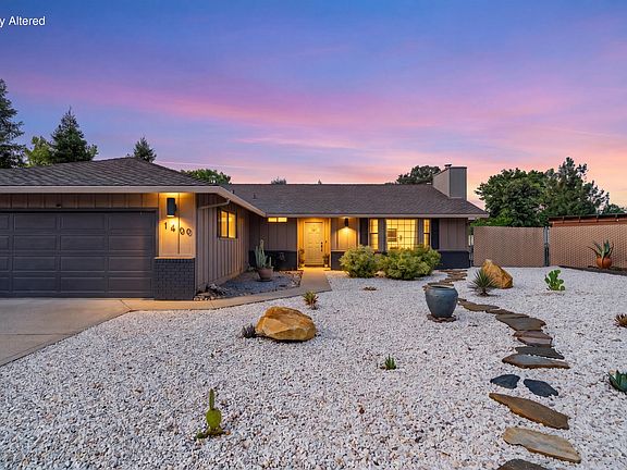 3rd image of 1400 Arroyo Manor Dr