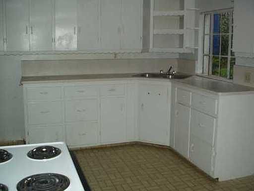2nd image of 700 Birch St APT A