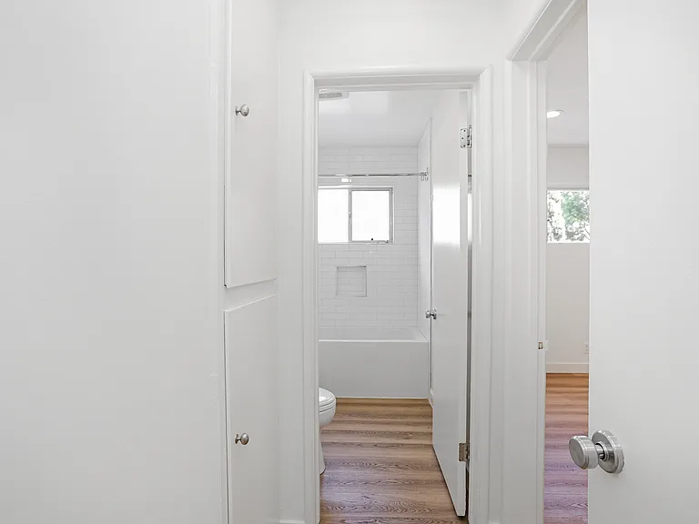 951 N Curson Ave #1 — Photo 4