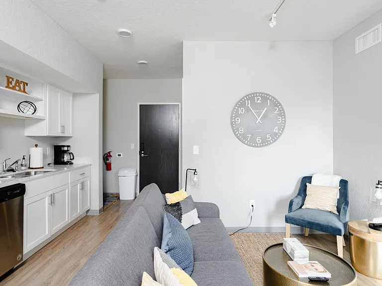 Arabella: 200 W 1st St - Cedar Falls — Photo 13