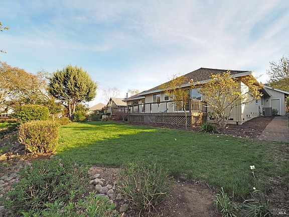 4th image of 7889 Oakmont Drive