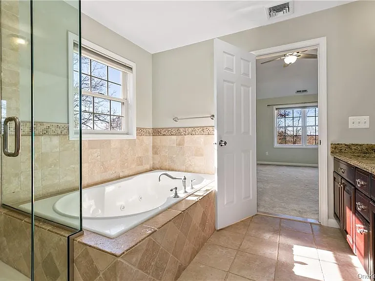 2301 Mohansic Ave — Photo 16