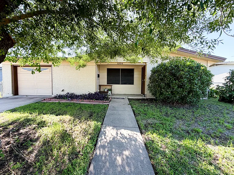 1204 Chippendale Dr — Photo 1
