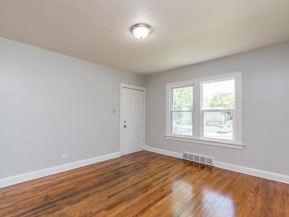 4th image of 2024 Dickey Ave