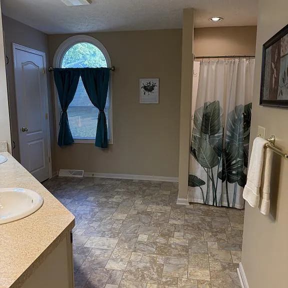 596 Forest Creek Dr — Photo 16