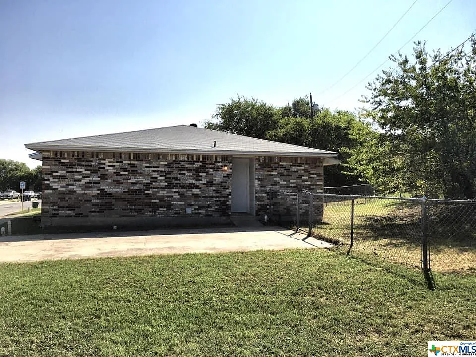 Building Photo 3