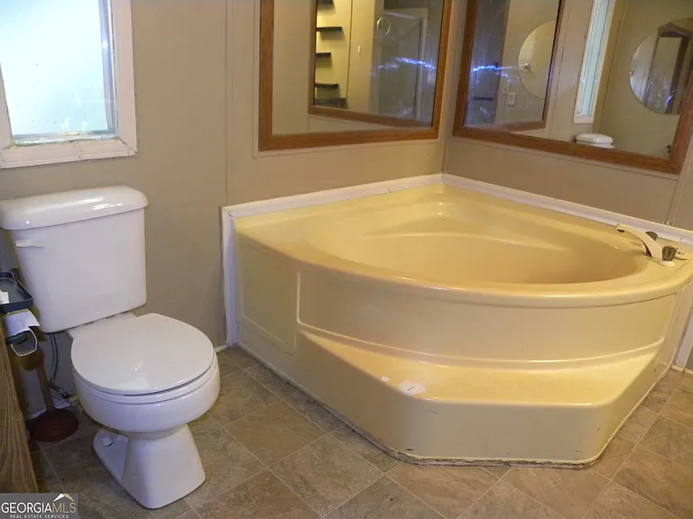 2627 Cole Rd — Photo 11