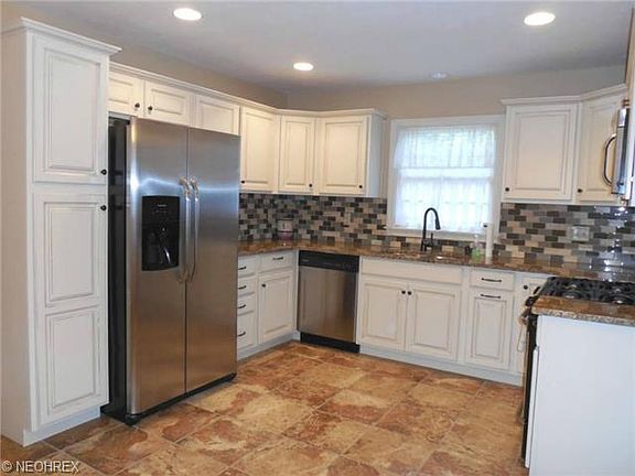 2nd image of 1103 Westover Dr SE