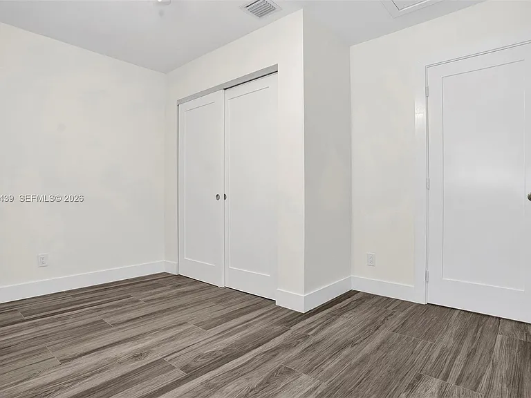 929 S North St #5 — Photo 14