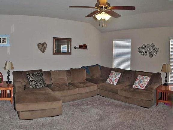4th image of 9641 Emilee Grace Ln